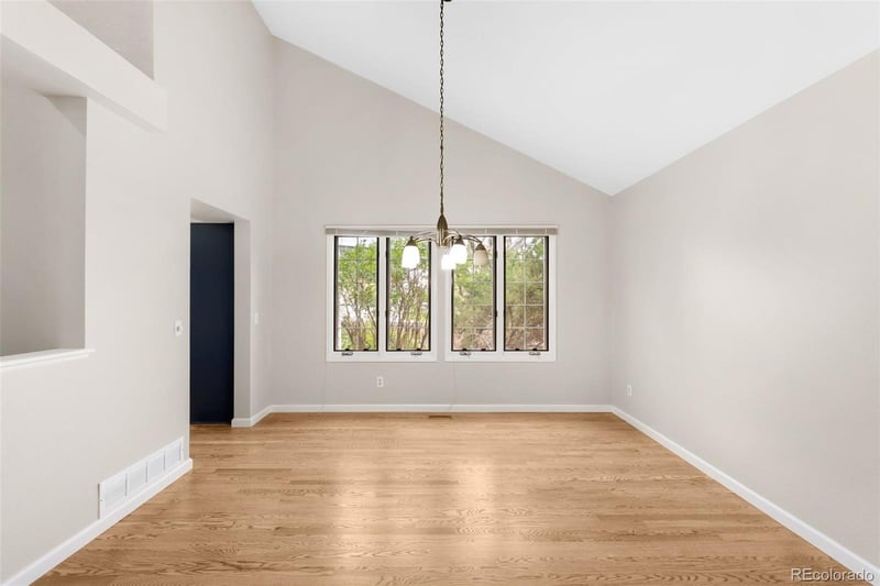 3205 S Tulare Ct, Denver, CO 80231