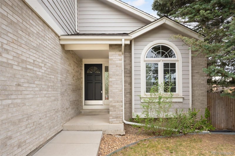 3205 S Tulare Ct, Denver, CO 80231