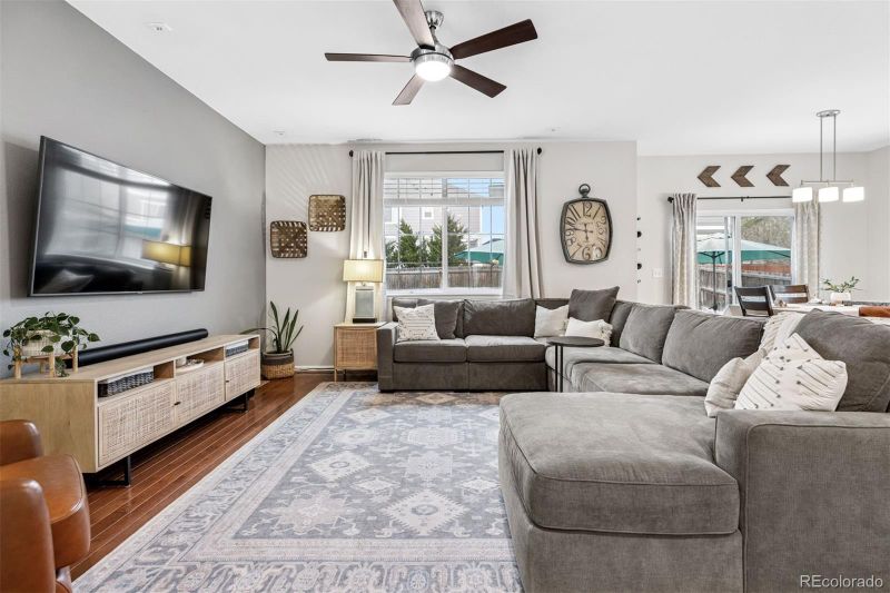 25148 E Lake Pl, Aurora, CO 80016