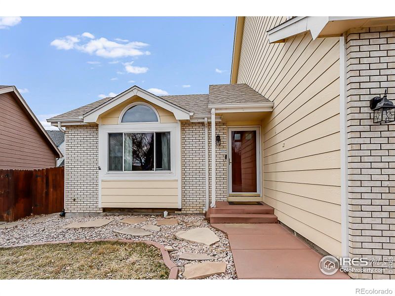 1875 Cambridge Ct, Loveland, CO 80538