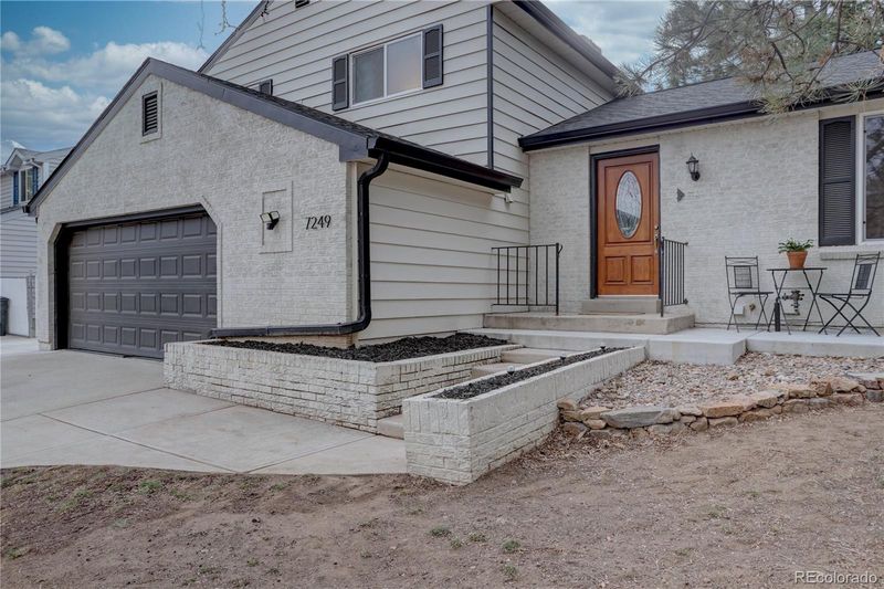 7249 S Iris Ct, Littleton, CO 80128