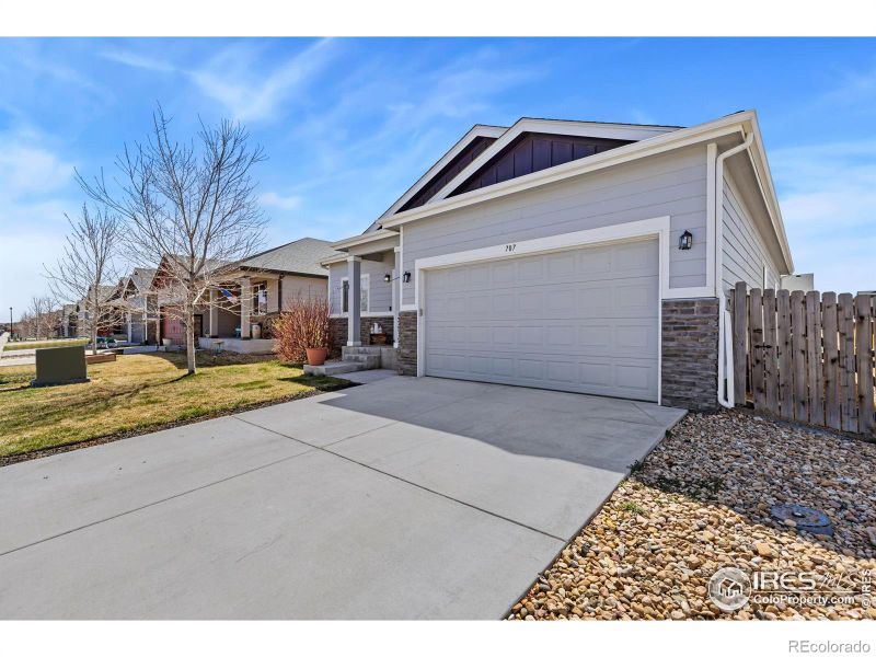 707 S Prairie Dr, Milliken, CO 80543