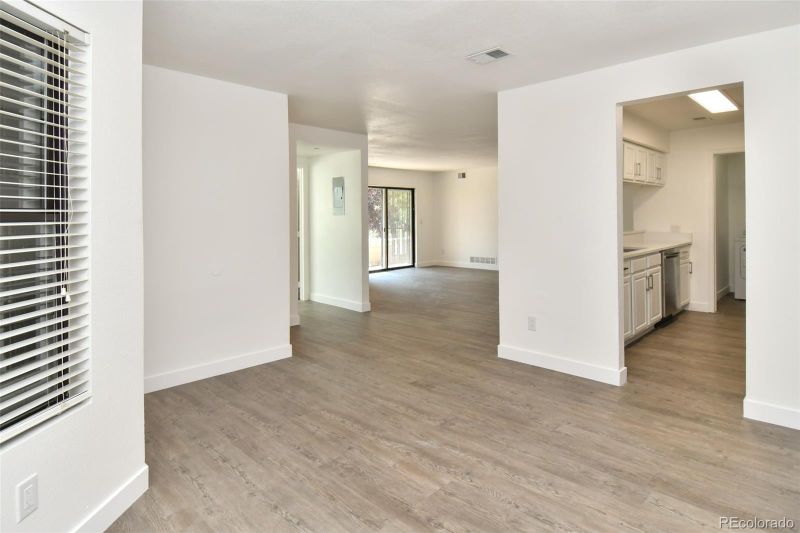 12024 W Cross Dr #106, Littleton, CO 80127