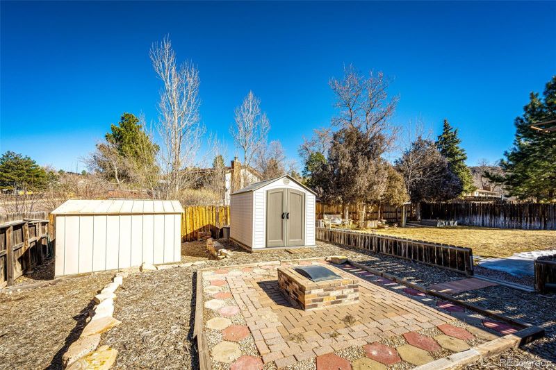 11 Gordon Dr, Castle Rock, CO 80104