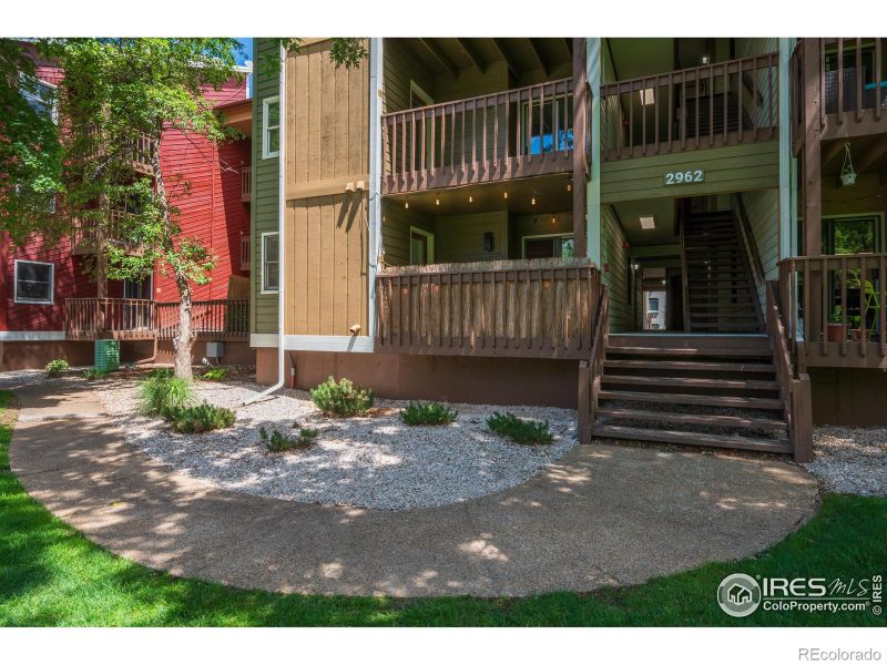 2962 Shadow Creek Dr #105, Boulder, CO 80303