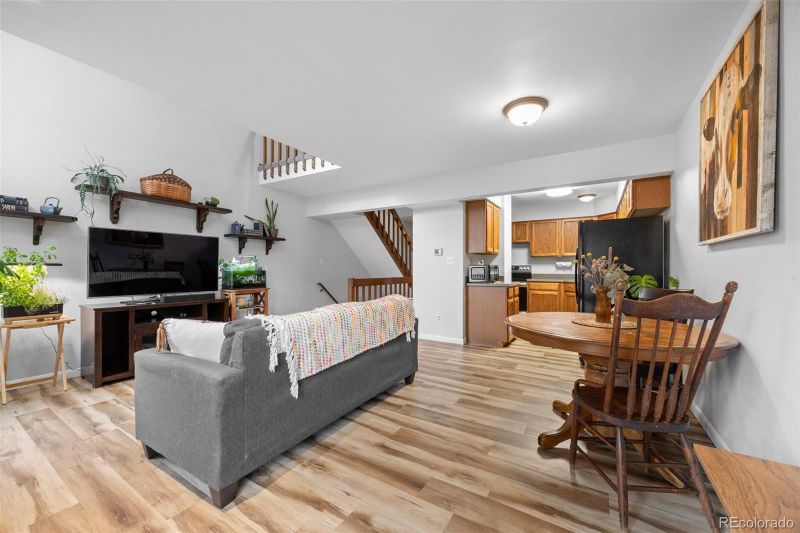 871 S Joplin Cir, Aurora, CO 80017