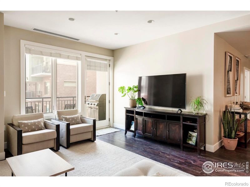 3301 Arapahoe Ave #204, Boulder, CO 80303