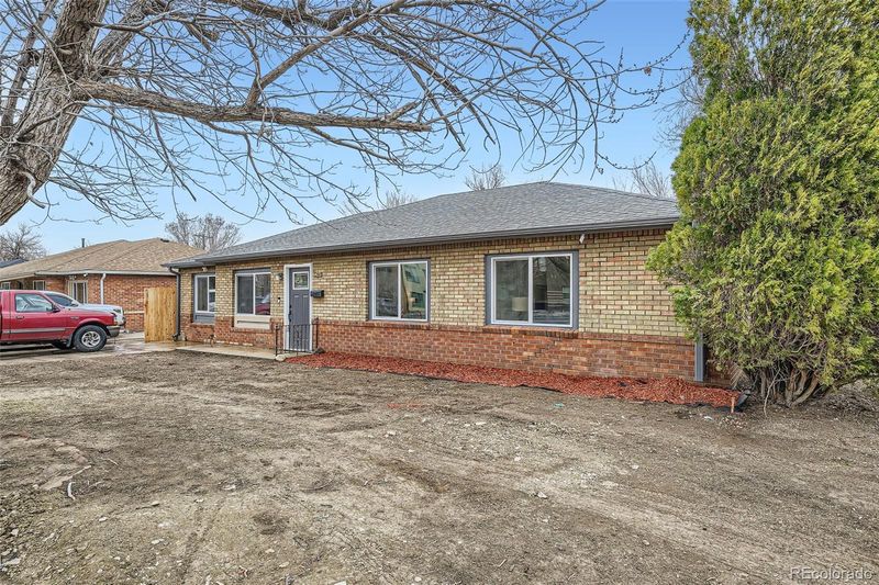 1244 Peoria St, Aurora, CO 80011