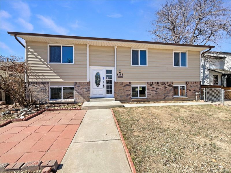 6189 Pontiac St, Commerce City, CO 80022