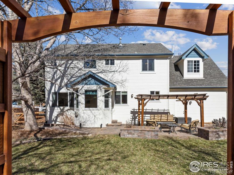 2111 Pintail Dr, Longmont, CO 80504