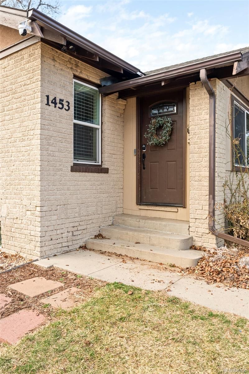 1453 Rosemary St, Denver, CO 80220