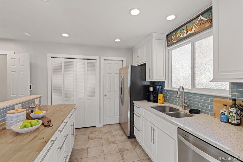 16320 E Radcliff Pl #A, Aurora, CO 80015