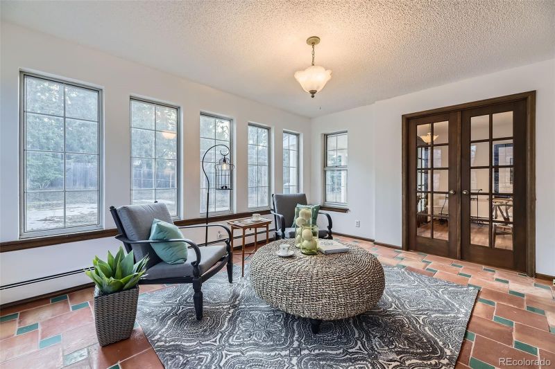 2501 S Gray Ct, Lakewood, CO 80227