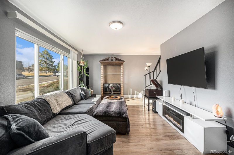 8624 Mariposa St, Thornton, CO 80260
