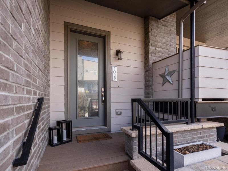 1039 Leonard Ln, Louisville, CO 80027