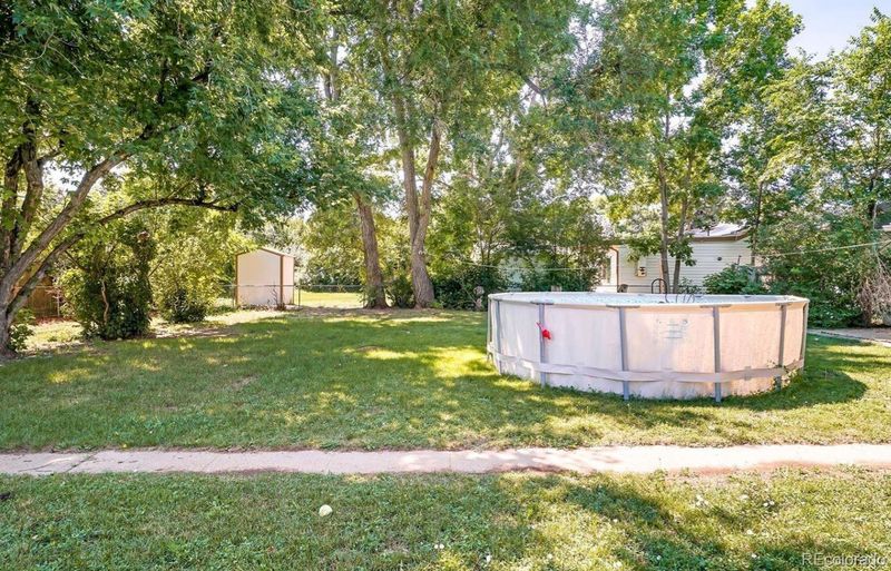 2922 S Cherry Way, Denver, CO 80222