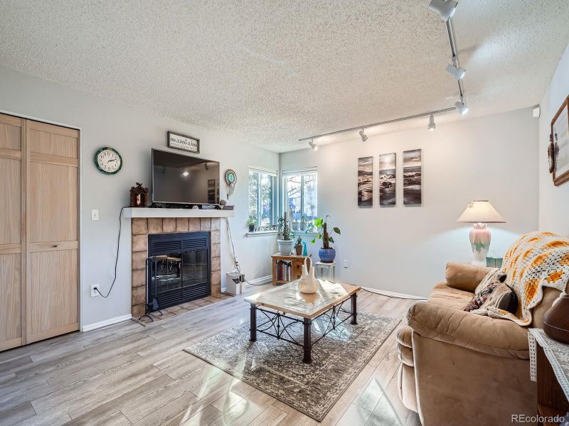 1057 Delta Dr #A, Lafayette, CO 80026