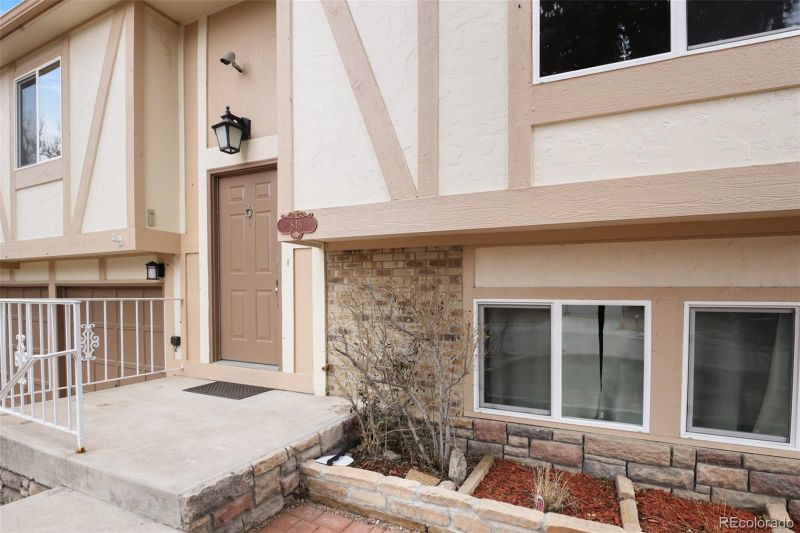 846 Badger Dr, Colorado Springs, CO 80916