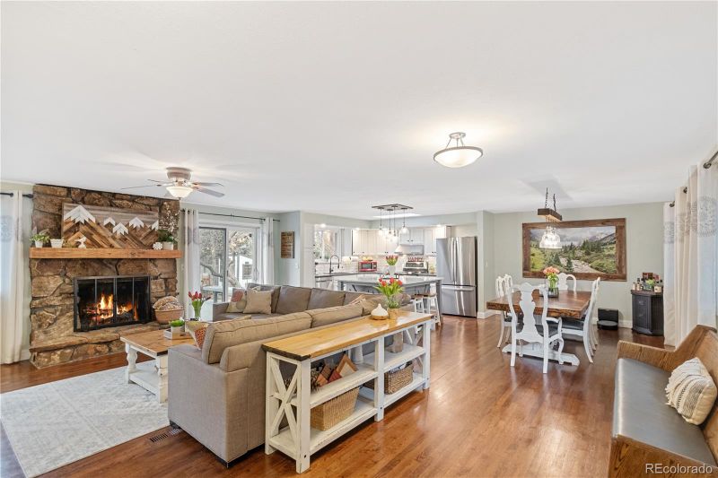 3326 S Geneva St, Denver, CO 80231