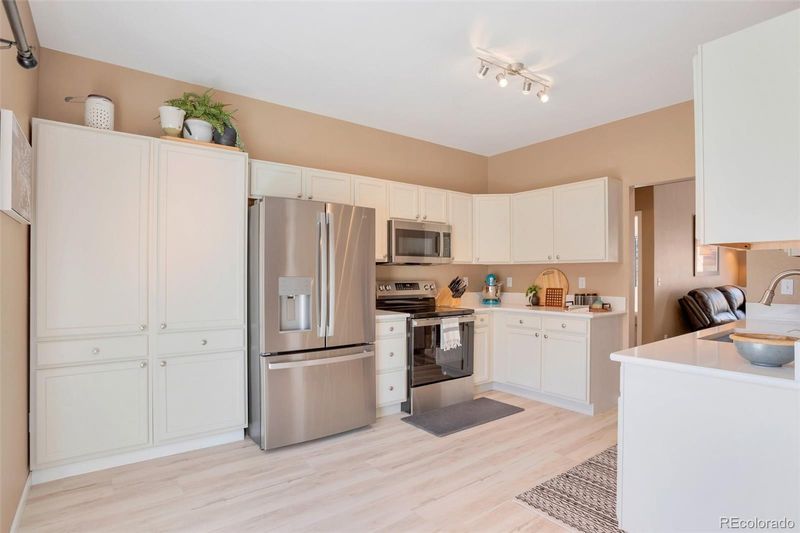 2673 Live Oak Ct, Castle Rock, CO 80104