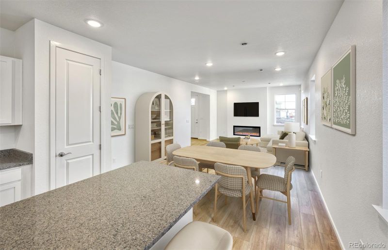 23721 E 40th Ave, Aurora, CO 80019