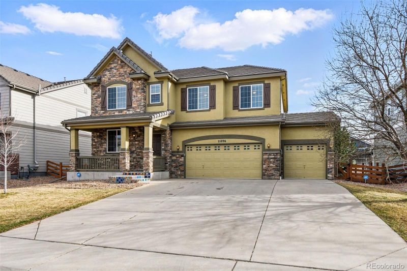 21096 E Bellewood Dr, Centennial, CO 80015