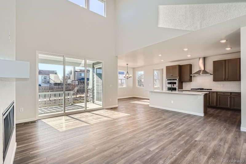 2690 E 102nd Pl, Thornton, CO 80229