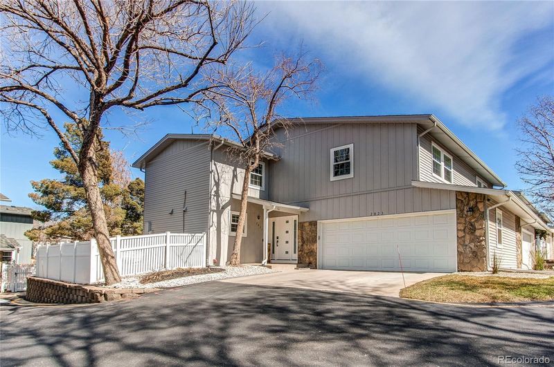 2823 S Xanadu Way, Aurora, CO 80014