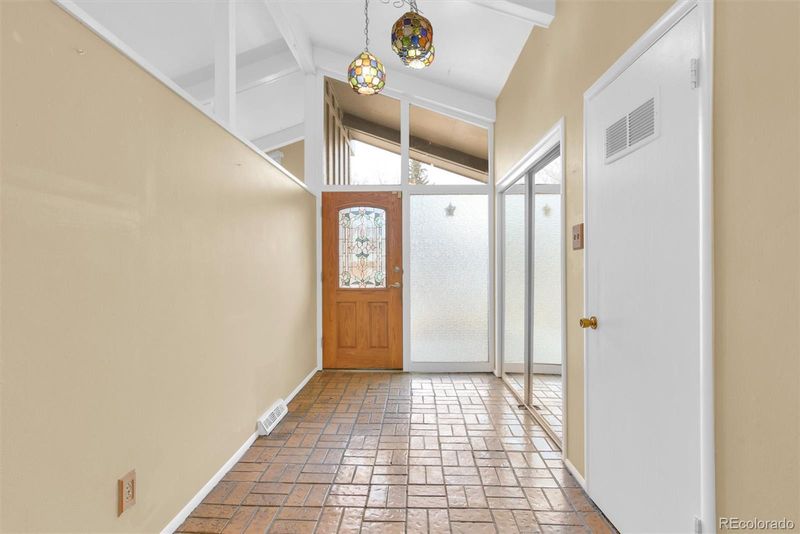 2978 Robb Cir, Lakewood, CO 80215