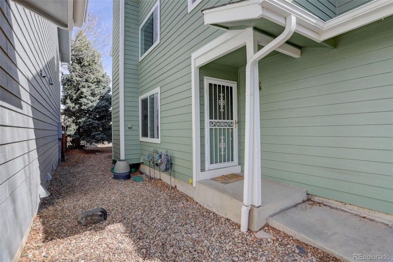 8254 S Gaylord Cir, Centennial, CO 80122
