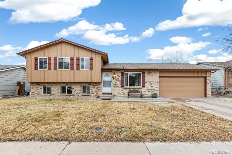 16652 E Gunnison Pl, Aurora, CO 80017
