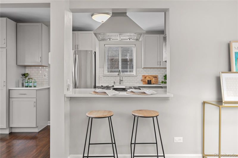 2950 Hudson St, Denver, CO 80207