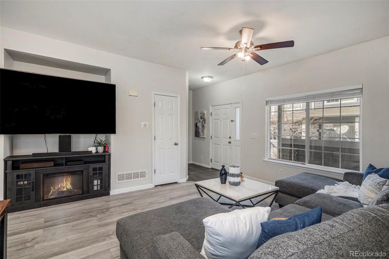 19247 E Gunnison Pl #104, Aurora, CO 80017