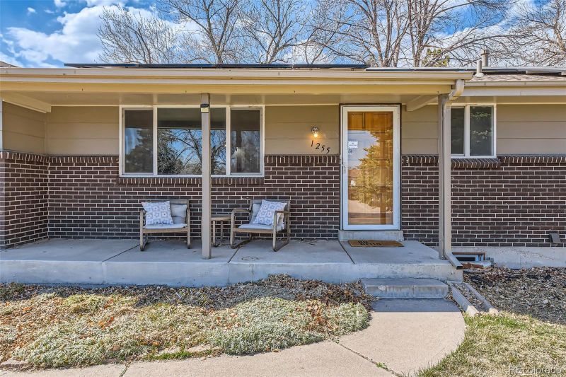 1255 S Hoyt St, Lakewood, CO 80232