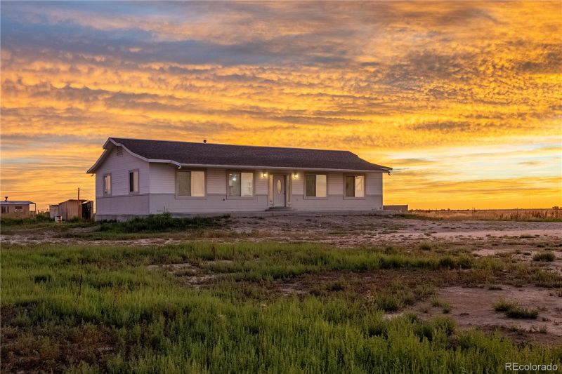 69101 E 72nd Ave, Byers, CO 80103