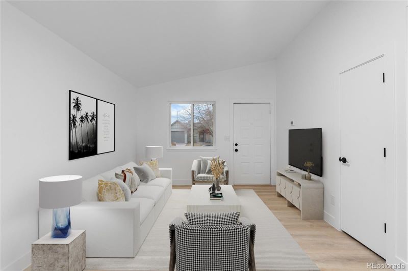 4552 S Buckley Way, Aurora, CO 80015