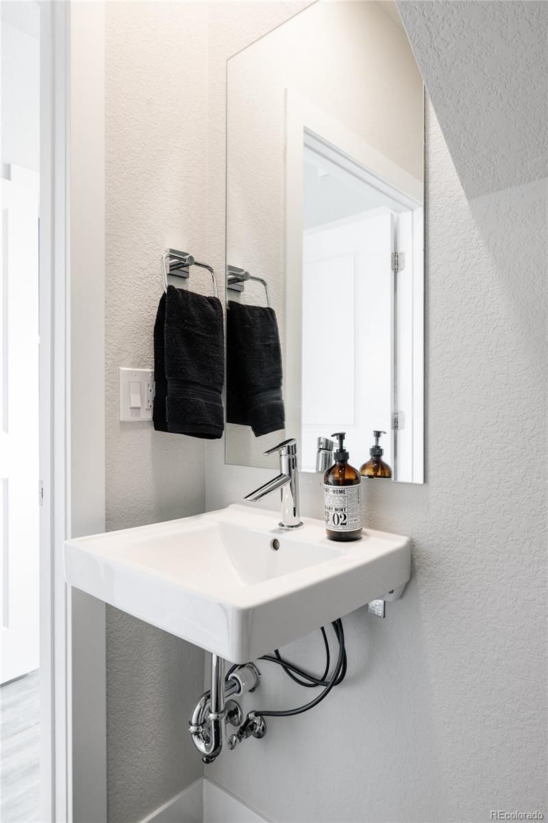 3145 W 19th Ave, Denver, CO 80204