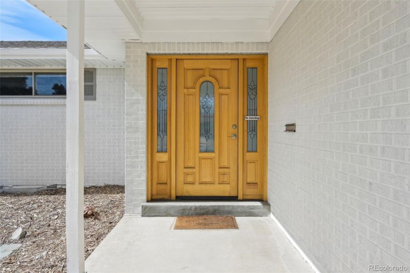 3293 S Florence Ct, Denver, CO 80231