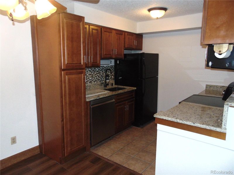 7040 W 20th Ave #206, Lakewood, CO 80214