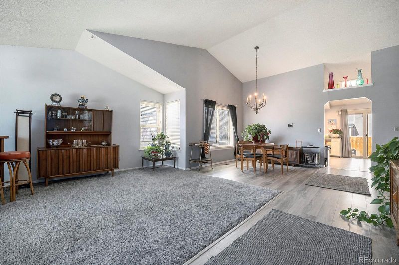 7345 S Eagles Nest Cir, Littleton, CO 80127