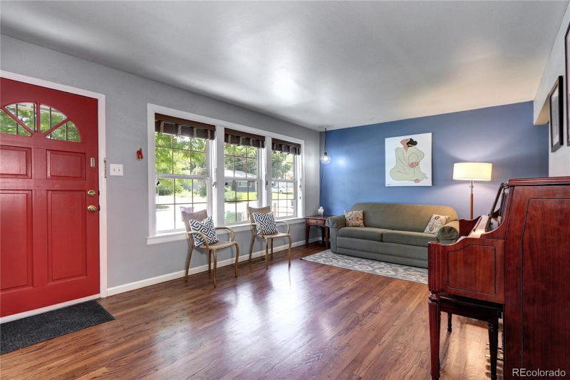 1215 S Ivanhoe Way, Denver, CO 80224
