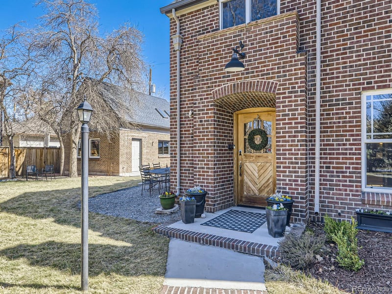 2540 Forest St, Denver, CO 80207