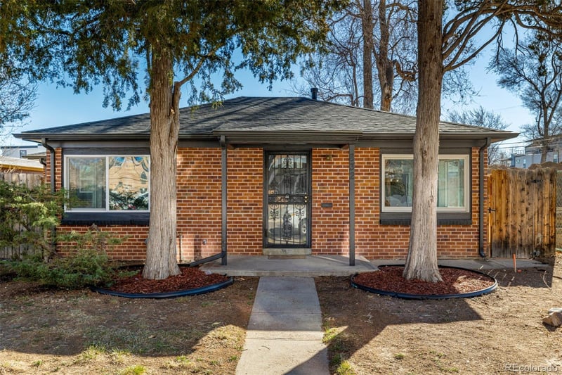 832 Dahlia St, Denver, CO 80220