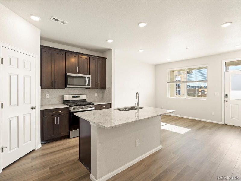 6581 N Malaya St, Aurora, CO 80019