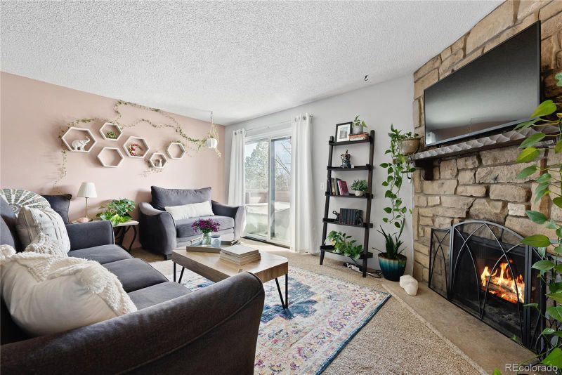 209 Wright St #204, Lakewood, CO 80228