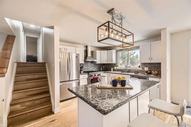9120 W Bellwood Pl, Littleton, CO 80123