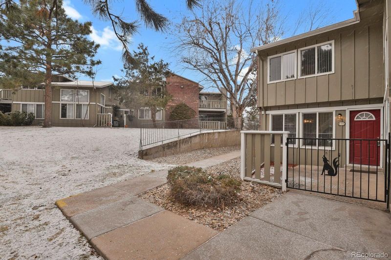857 S Van Gordon Ct #H101, Lakewood, CO 80228