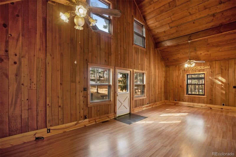 85 E Mariposa Cir, Cripple Creek, CO 80813