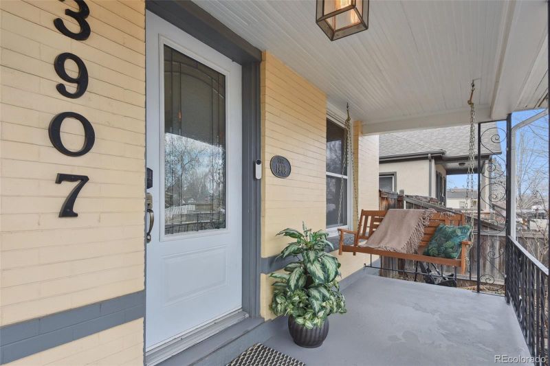3907 S Lincoln St, Englewood, CO 80113