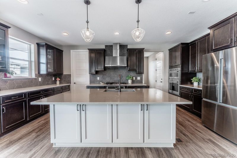 211 Luna Ct, Erie, CO 80516